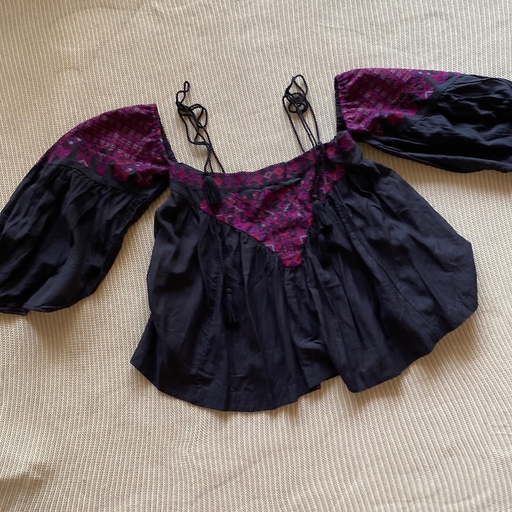 Free People Off Shoulder Top.         NWOT